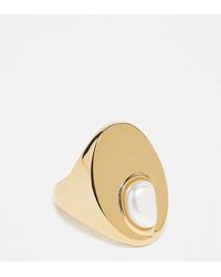ASOS - Anillo Tipo Sello Chapado En Oro De 14 Quilates Con Perla Cepillada Premium De - Lyst