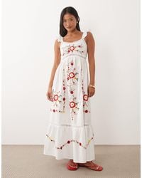 Miss Selfridge Festival Embroidered 3D Floral Sheer Maxi Dress in White | Lyst Miss Selfridge Festival Embroidered 3D Floral Sheer Maxi Dress in White | Lyst