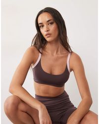 4505 - Active Scoop Neck Light Support Sports Bra With Adjustable Straps - Lyst