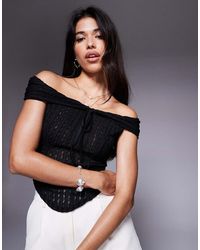 ASOS - Top Met Blote Schouder, Korte Mouwen En Strikdetail - Lyst