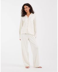 Loungeable - Ensemble pyjama en jersey ultra doux avec haut à col tailleur et pantalon large avec passepoil, couleur marshmallow - Lyst