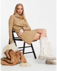 ONLY - Robe pull courte en maille à col roulé - camel - Lyst