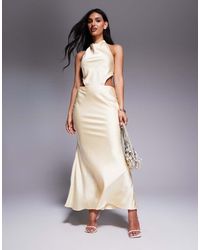 Aria Cove - Satijnen Maxi-Jurk Met Gedrapeerde Halternek, Open Achterkant Met Striksluiting En Fishtail - Lyst