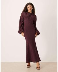 ASOS - Vestido Largo Con Cuello Redondo, Mangas Voluminosas Y Detalle De Encaje En El Pecho De -Morado - Lyst
