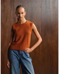 ARKET - Pull sans manches en maille à bords volantés - rouille - Lyst