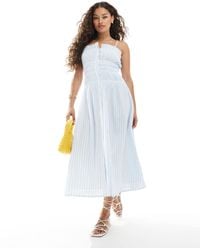 Miss Selfridge - – maxikleid mit en streifen, gesmoktem oberteil und durchgehender knopfleiste - Lyst