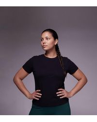 4505 - Curve Fitted Cotton Everyday T-shirt With Quick Dry Finish - Lyst