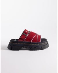 Dr. Martens - Dr. martens – mattison – slider-sandalen aus lackleder - Lyst