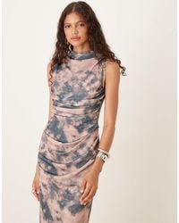 ASOS - Robe froncée mi-longue sans manches en tulle à imprimé effet taché - Lyst