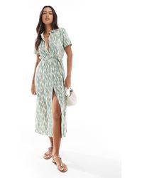 Vero Moda - Vestido Camisero Largo Verde Abotonado Con Estampado Abstracto Easy De - Lyst