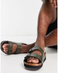 Heren Schoenen voor voor Sandalen badslippers en teenslippers voor Leren sandalen New Look Slippers Met Dubbele Gesp in het Groen voor heren 