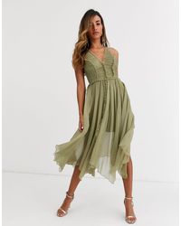 ASOS – Weiches Camisole-Midikleid mit gerafftem Oberteil und unverarbeitetem Saum - Grün