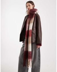 Vero Moda - Sciarpa Morbida Bouclé Color Crema E Bordeaux A Quadri - Lyst