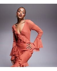 ASOS - Vestido Largo Color Óxido De Manga Larga Con Cuello De Pico, Abertura En La Espalda Y Volantes De Asos Design Tall-Rojo - Lyst