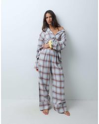 ASOS - Angerautes, langärmeliges gewebtes pyjama-set - Lyst