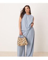 ASOS - Pantalones Azules De Pernera Ancha Con Pinzas Delanteras De Mezcla De Lino De Curve (Parte De Un Conjunto) - Lyst