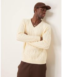 ASOS - Pull à col v en maille torsadée épaisse - crème - Lyst