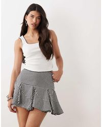 ASOS - Diagonal Seam Detail Flippy Mini Skirt - Lyst