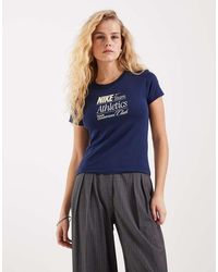Nike - Chill Cropped Graphic T-shirt - Lyst