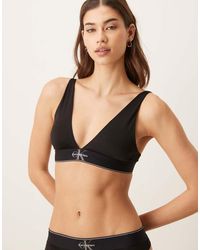 Calvin Klein - Sujetador Triangular Con Relleno Ligero Y Logo Gráfico De - Lyst