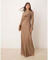 ASOS - Vestido Largo Marrón De Manga Larga Con Cuello Desbocado De Mezcla De Satén Y Chifón De -Azul - Lyst