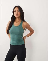 4505 - Lightweight Seamless Mesh Running Singlet - Lyst