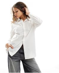 Reclaimed (vintage) - Camisa blanco hueso cruzada y asimétrica con diseño multiposición - Lyst