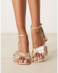 Asos Design Wide Fit - Halo Bow Detail Mid Block Heeled Sandals - Lyst
