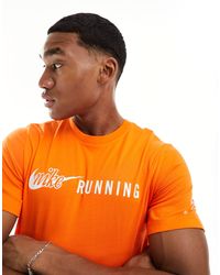 Nike - Trail - t-shirt en tissu dri-fit à imprimé graphique - Lyst