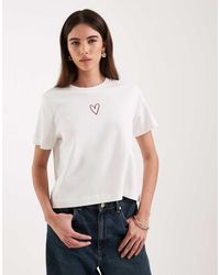 Vero Moda - Boxy Tee With Heart Graphic - Lyst