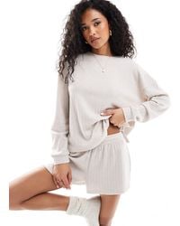 Loungeable - – pullover mit rundhalsausschnitt und shorts aus superweichem, meliertem strick - Lyst