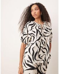 Vila - Short Sleeve Tie Neck Top - Lyst