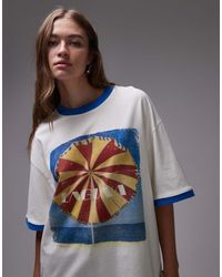 TOPSHOP - Camiseta Extragrande Con Ribetes En Contraste Y Estampado Gráfico De Sombrilla Y Texto "Laguna" De -Blanco - Lyst