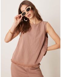 ASOS - Top Marrón Moca Elegante Con Bajo De Flecos De Mezcla De Lino De (Parte De Un Conjunto)-Naranja - Lyst