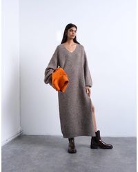 TOPSHOP - Knitted V-neck Slouchy Midi Dress - Lyst