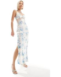 emory park - Robe longue en satin à imprimé fleurs bleues - crème - Lyst
