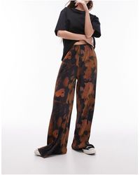 TOPSHOP - Abstract Floral Printed Plisse Trousers - Lyst