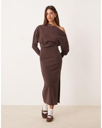 ASOS - Vestito Midi A Maniche Lunghe Morbidissimo Con Spalle Scese Color Cioccolato - Lyst