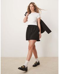 Vila - Loose Fit Tie Waist Shorts - Lyst