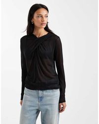 ASOS - Zachte Halfdoorschijnende Top Met Gedrapeerde Hals En Lange Mouwen - Lyst