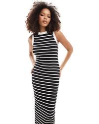 ASOS - Robe mi-longue sans manches côtelée à rayures style années 90 - noir et blanc - Lyst