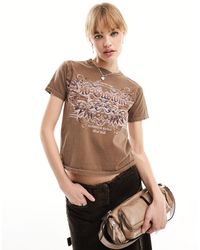 Reclaimed (vintage) - Camiseta marrón lavado con diseño efecto encogido y estampado - Lyst