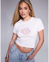 HUGO - Camiseta Blanca Y Rosa Con Diseño Encogido Y Estampado Del Logo Y Corazones "Love" De -Blanco - Lyst