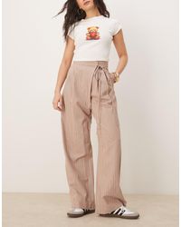 ASOS - Pantalones De Sastre Color Visón A Rayas Con Detalle Cruzado Anudado De Mezcla De Lino De - Lyst