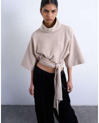 TOPSHOP - Top Con Detalle De Lazada En La Cintura Y Cuello Alzado De Tejido Suave De -Neutro - Lyst