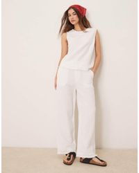 ASOS - Pantalones Blancos De Pernera Recta Con Bajo De Flecos De Mezcla De Lino De (Parte De Un Conjunto) - Lyst