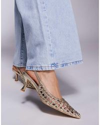 Public Desire - Zapatos Dorados Destalonados De Tacón Con Diseño Entretejido Thelma De - Lyst