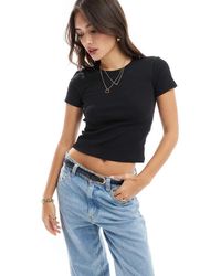 Vero Moda - Ribbed Round Neck T-Shirt - Lyst