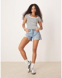 Gina Tricot - Slim-Fit Geribbelde Top Met Strepen En Lage Ronde Hals En Korte Mouwen - Lyst