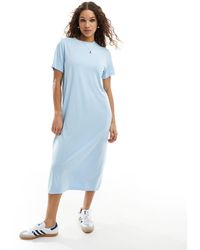 Monki - Vestito t-shirt lungo morbidissimo azzurro - Lyst